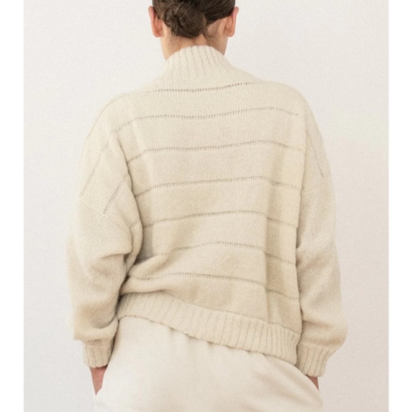 Wol Hide Quilted Bomber in Ecru. lofty alpaca knit. size M/L - Picture 2 of 5